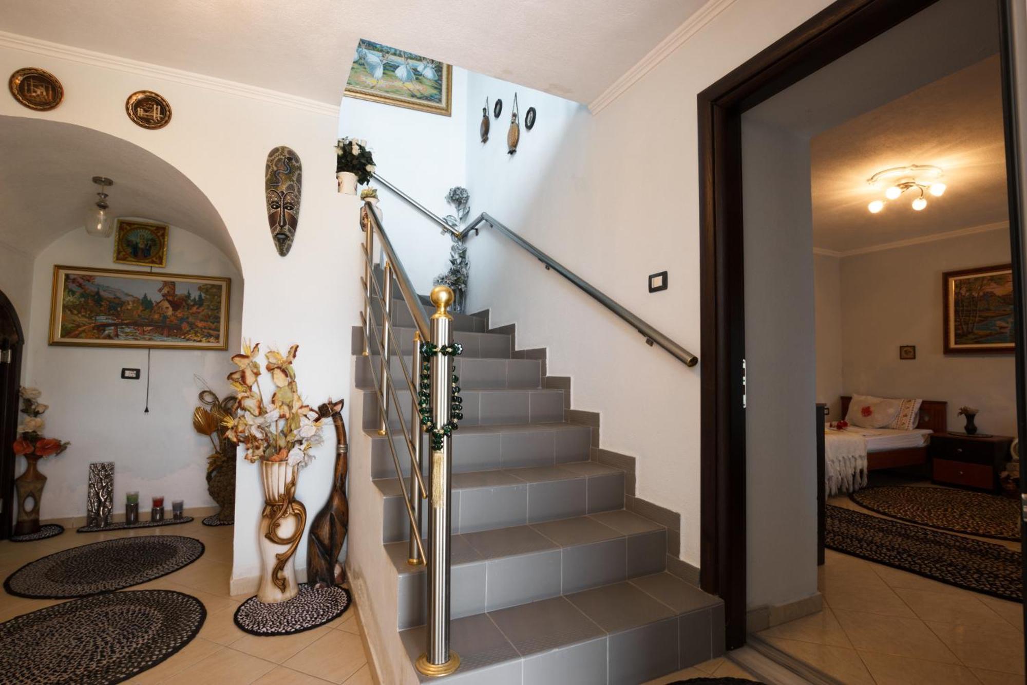 Ferienhaus Leka *